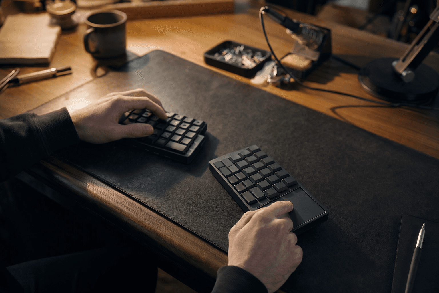 Greenkeys reviews Toucan, a split low-profile keyboard with built-in trackpad