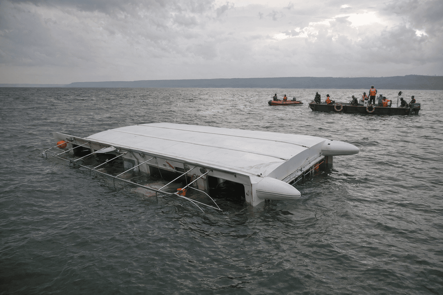 Storm capsizes catamaran in Jabalpur reservoir, safety lapses under scrutiny