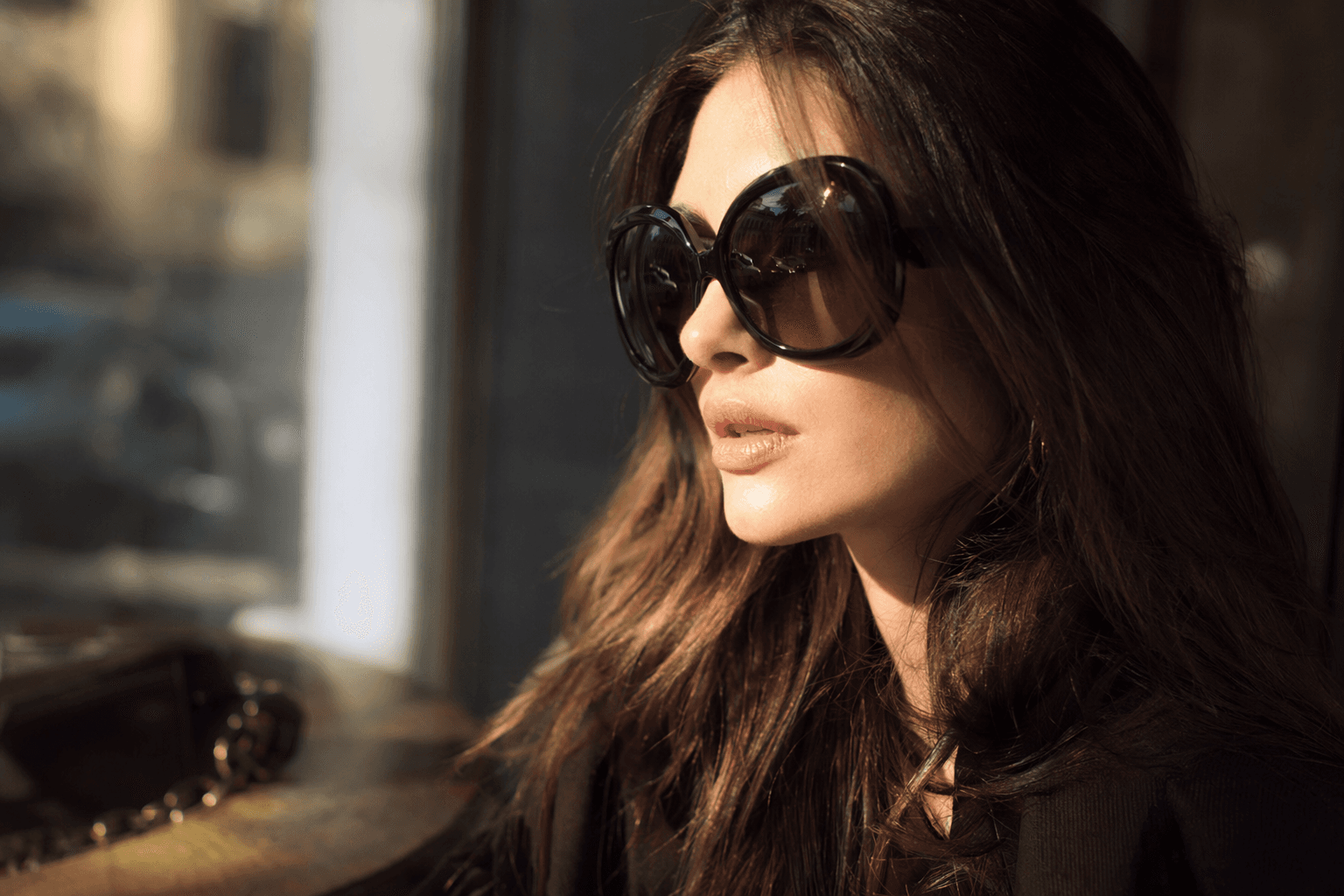 Oversized bug-eye sunglasses return, spring 2026 embraces bold maximalism