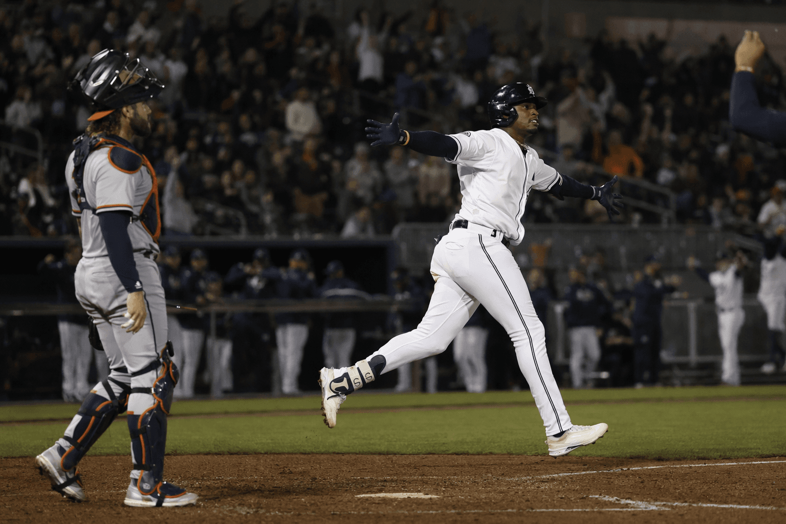 Reno rallies late, beats Sugar Land 4-3 on walk-off single