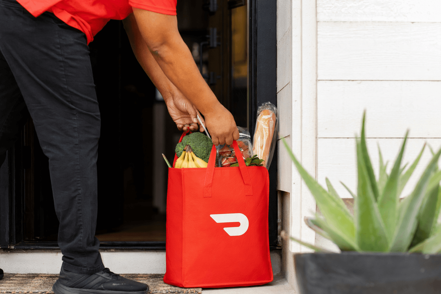DoorDash expands SNAP grocery delivery to nearly 2,700 Kroger stores