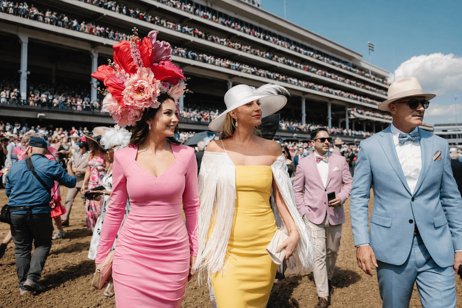 Derby fashion dazzles as attendees race to Churchill Downs in style