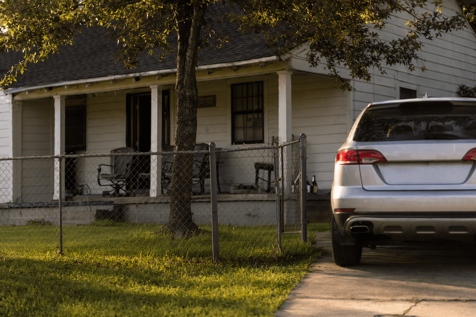 Woman fatally shot in Cloverleaf home, deputies investigate domestic violence murder