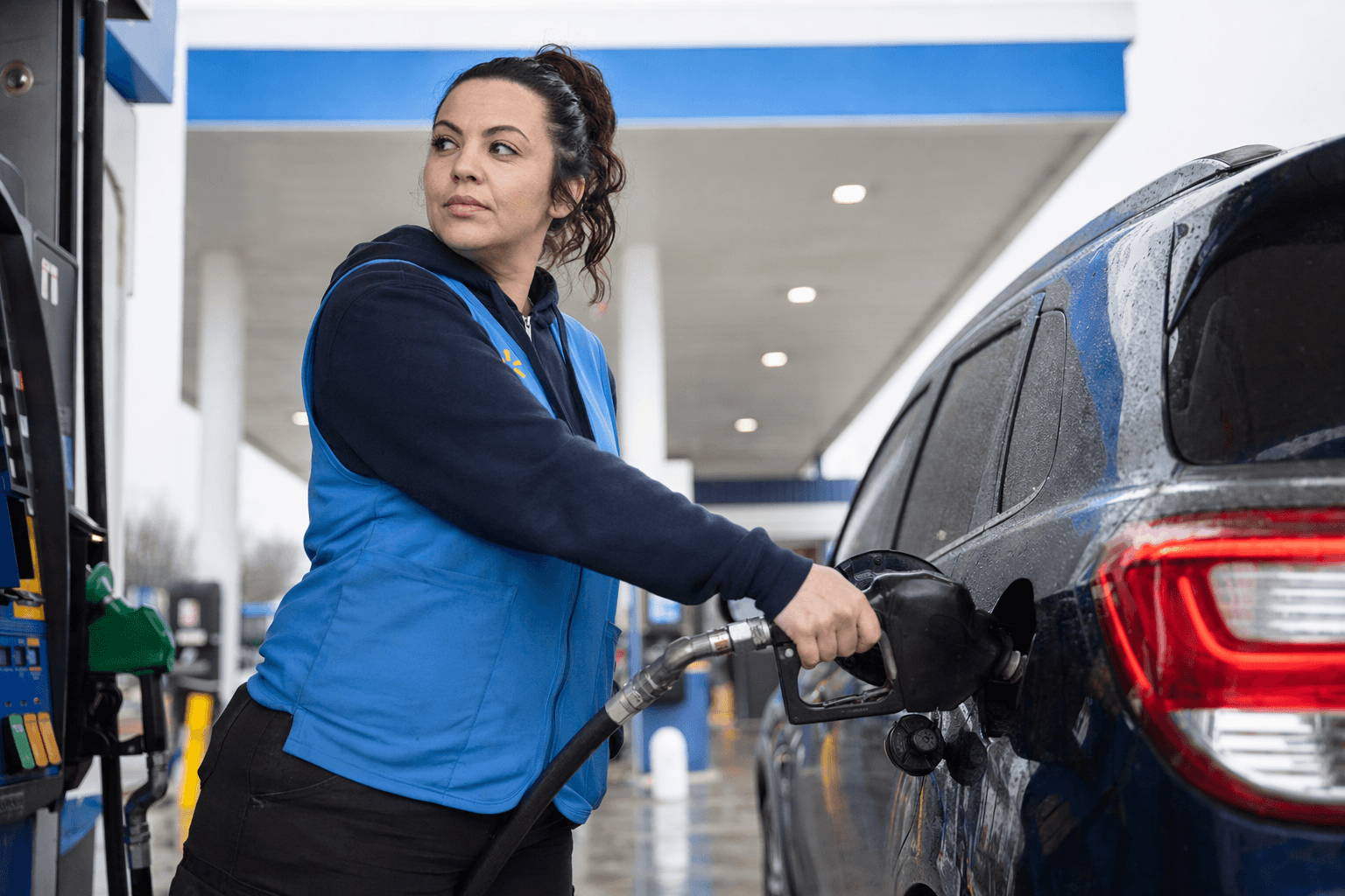 U.S. retail sales rise 1.7%, but gas and essentials drive gains