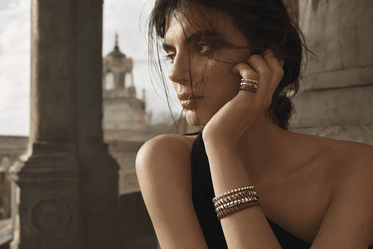 Cartier adds bold colors, larger proportions to Clash de Cartier line