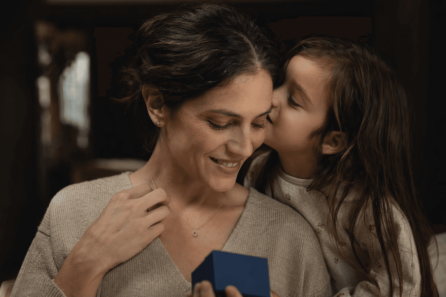 Under-$100 Swarovski birthstone necklace makes a meaningful Mother’s Day gift