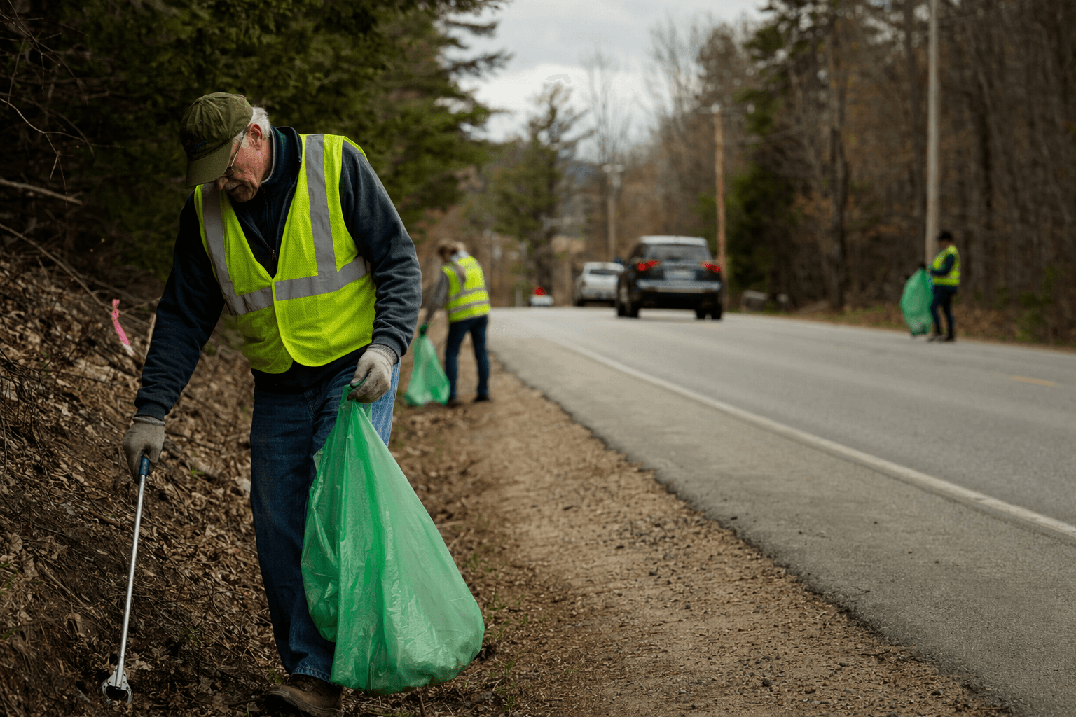 Sunapee Police Urge Caution as Green-Up Day Volunteers Clean Roadsides