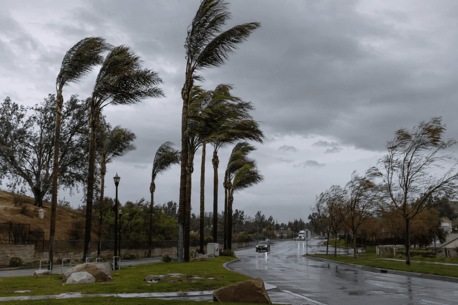 Gusty winds, light rain possible in Fresno County through Sunday evening