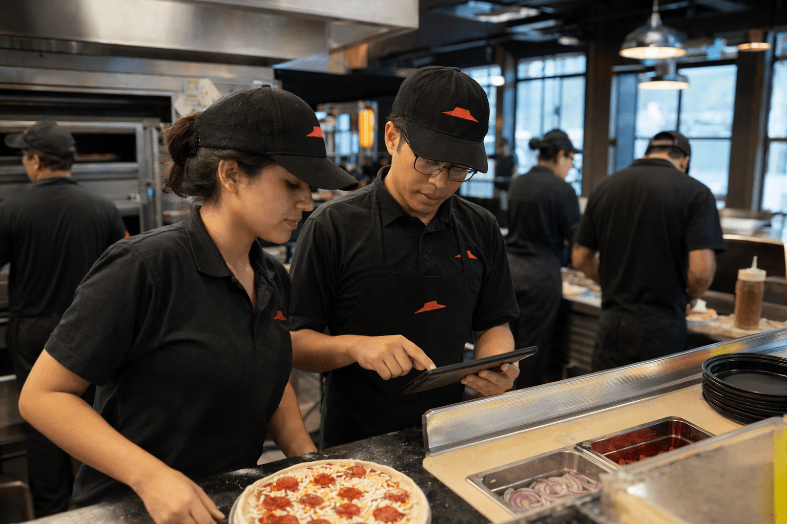 ServSafe credential helps Pizza Hut crews standardize food safety training