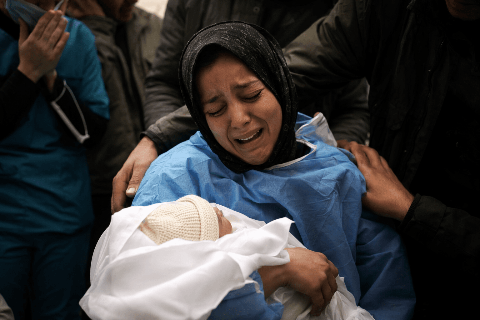 Israeli raid kills Palestinian in Nablus as wife gives birth
