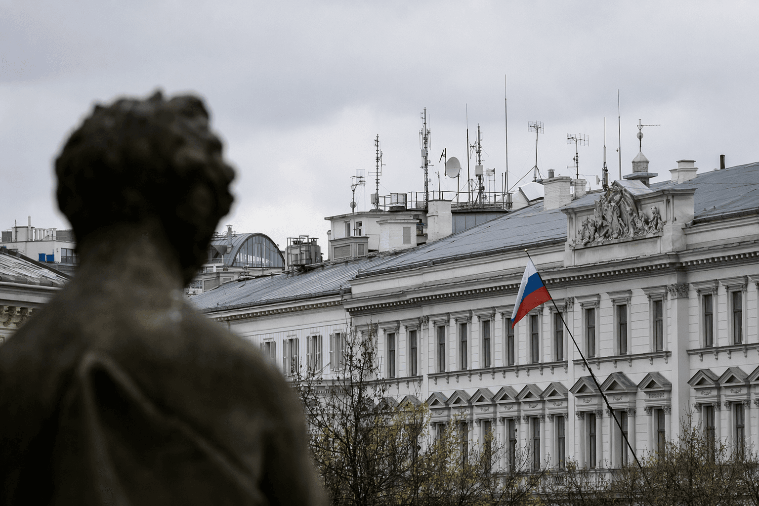 Austria expels three Russian diplomats over suspected rooftop spying antennas
