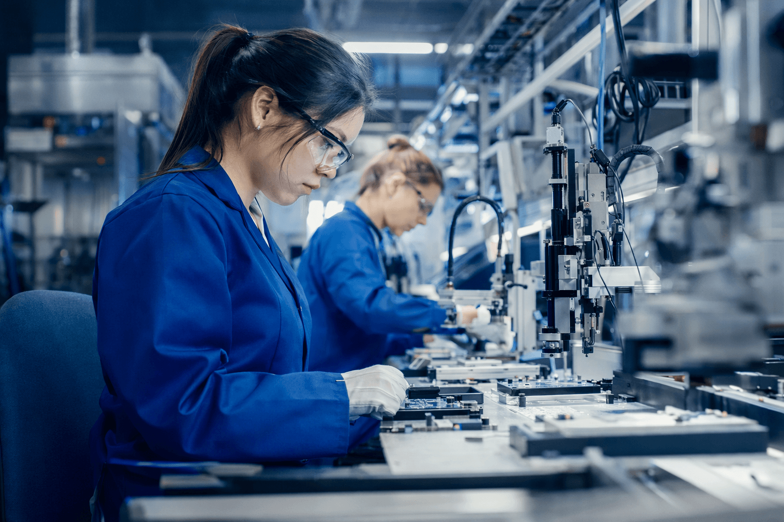 U.S. factory orders jump 1.5%, fueled by AI-driven electronics demand