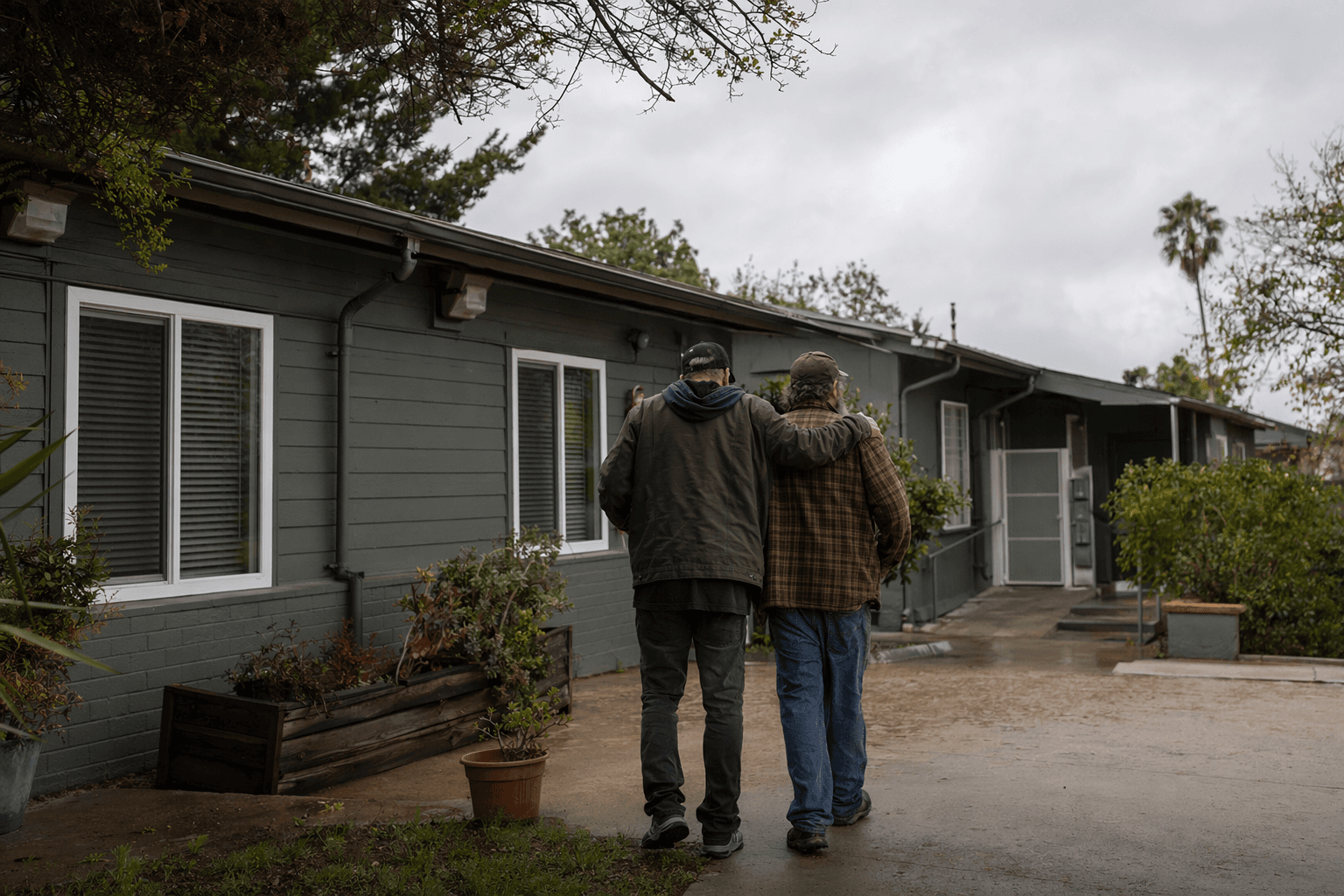 Haney revives bill to expand sober housing options for homeless Californians