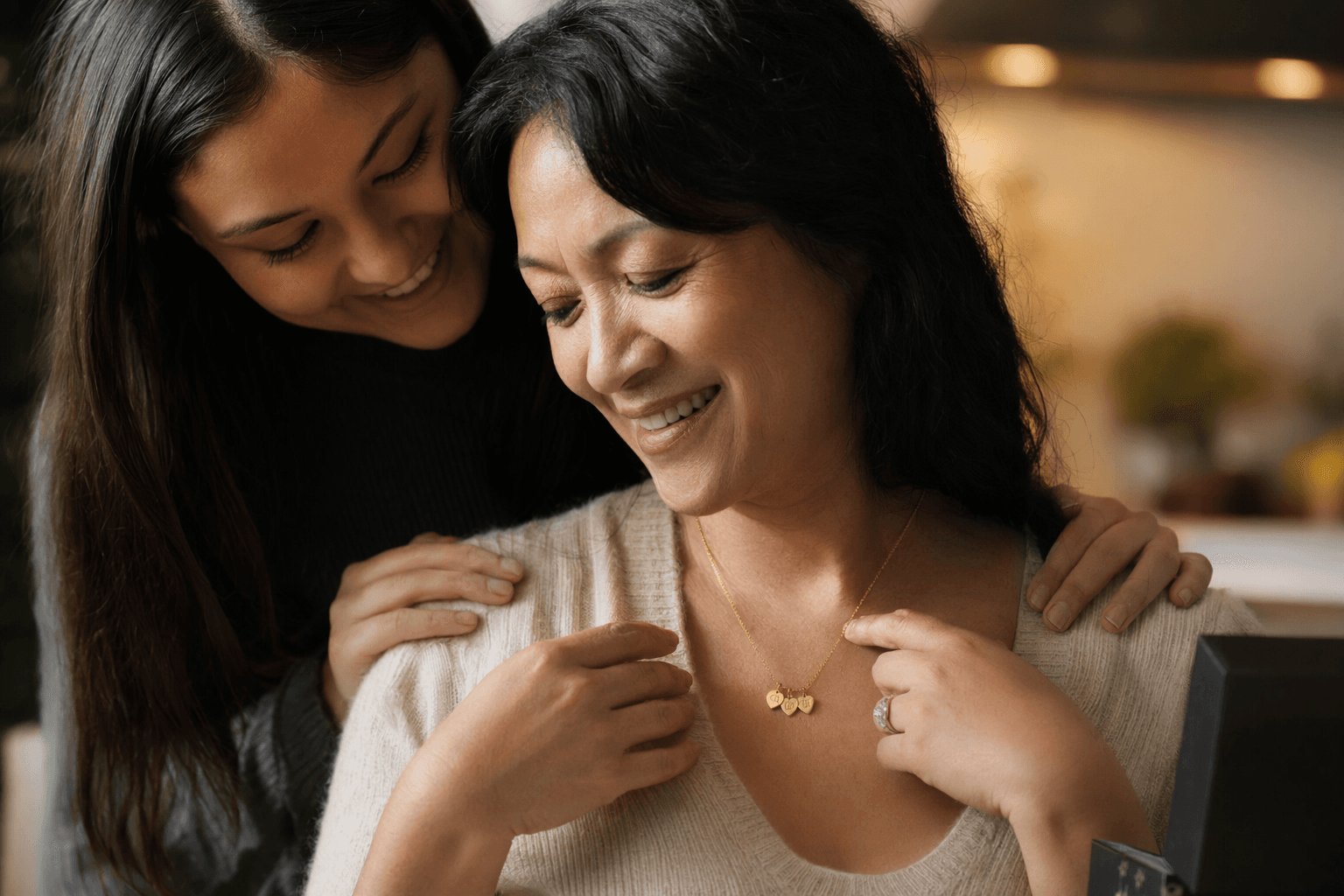 Personalized Jewelry Tops Mother’s Day Gift Lists as Spending Hits Record Highs