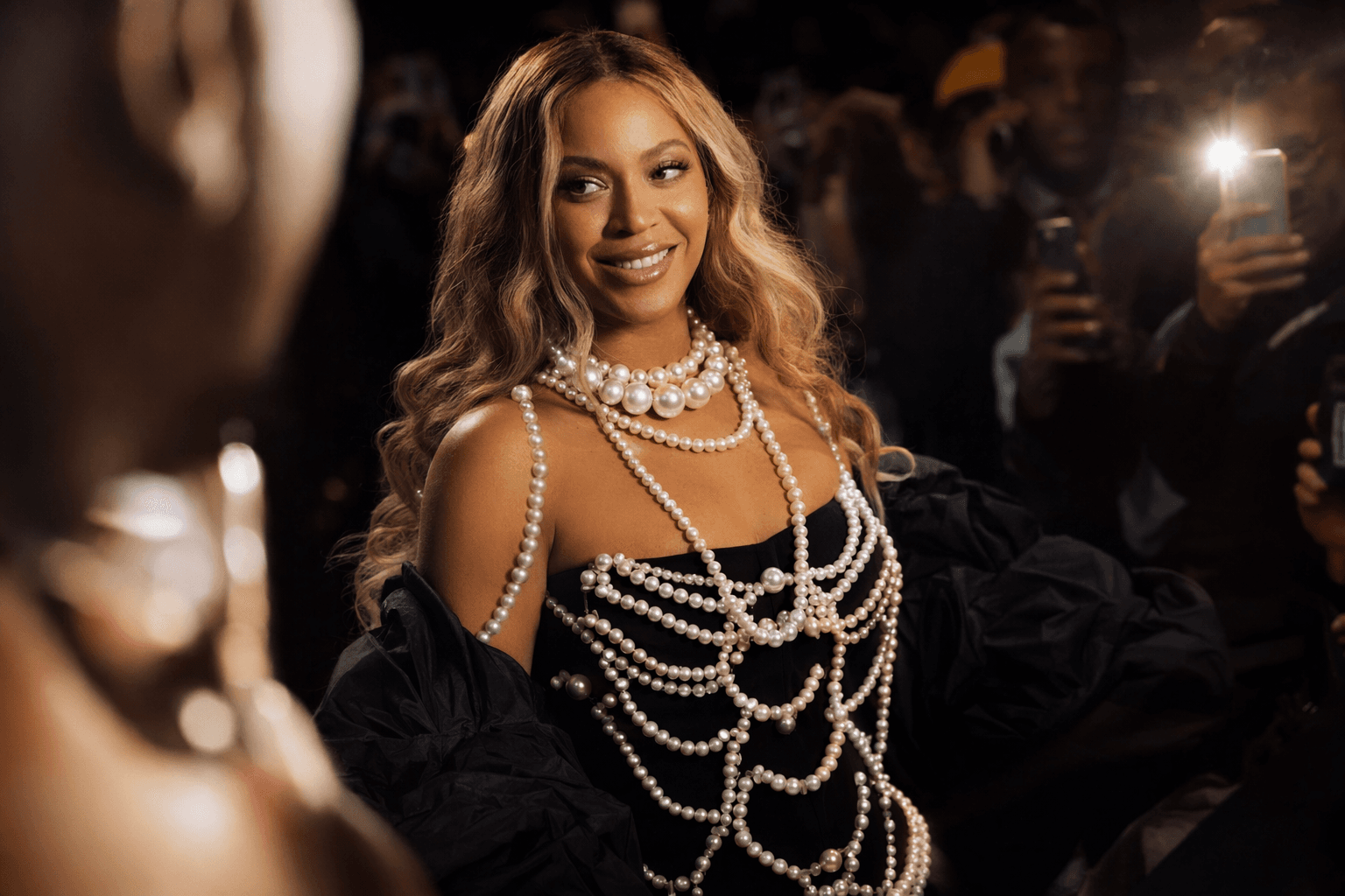 Beyoncé’s Pearl Look Sparks Fresh Buzz Around Pearls in Fashion