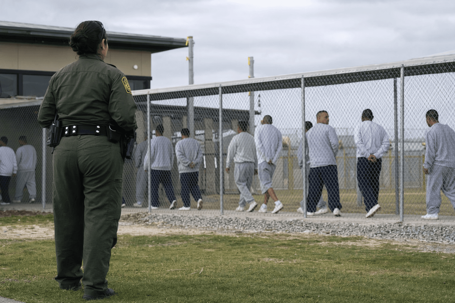 Court lets lawmakers keep unannounced ICE detention visits for now
