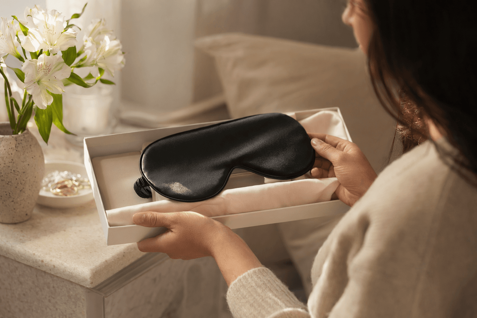Dore & Rose’s silk sleep mask turns better sleep into a beauty gift