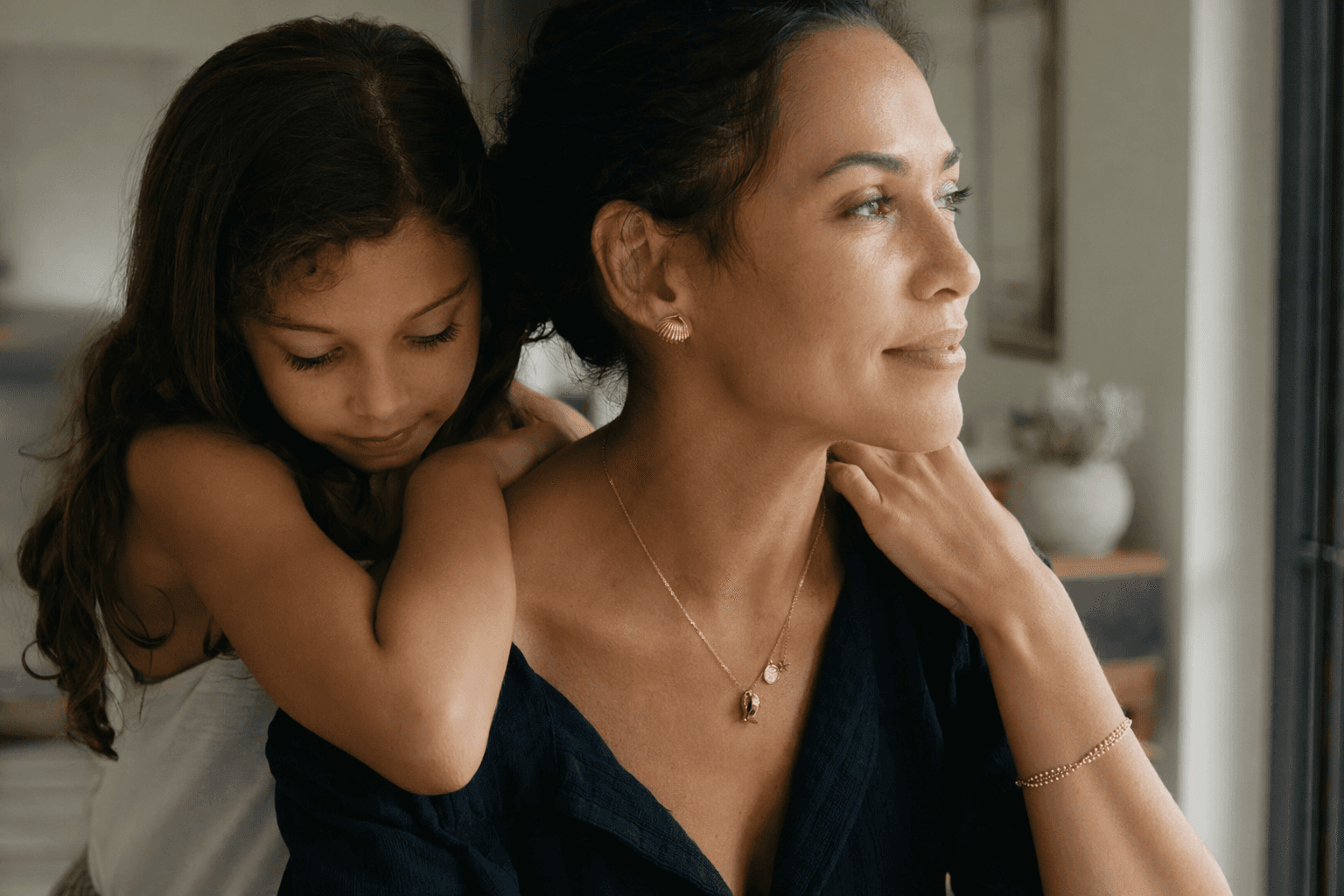 Yahoo spotlights unexpected Mother’s Day jewelry gifts moms can wear beyond May 10