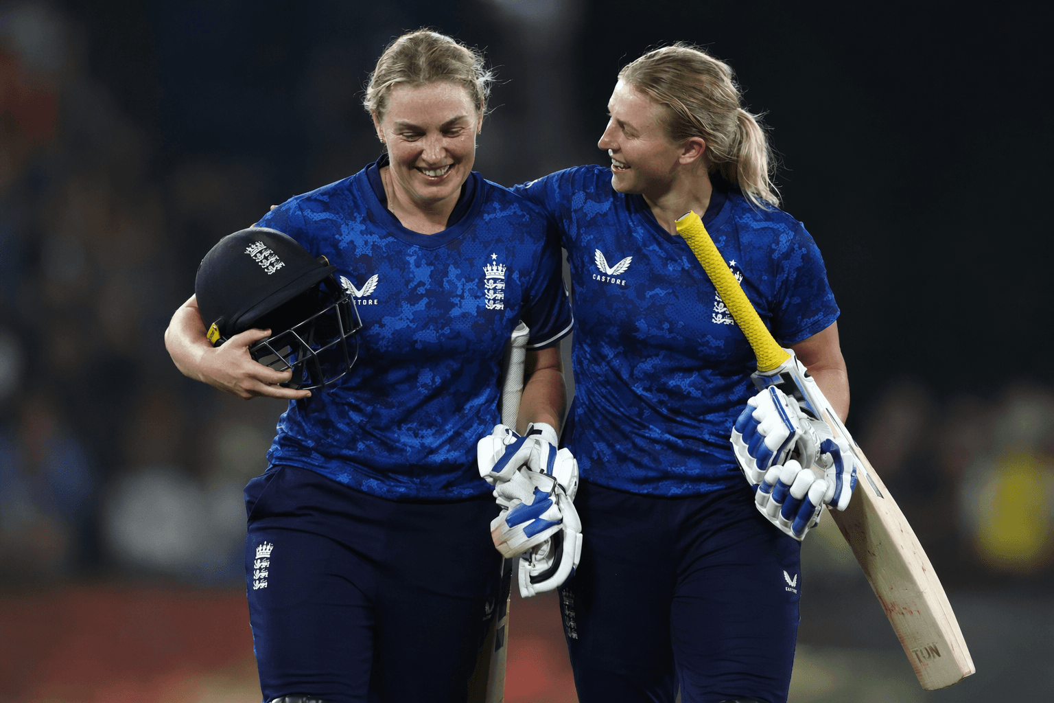 Dean and debutant Corteen-Coleman steer England to one-wicket win over New Zealand
