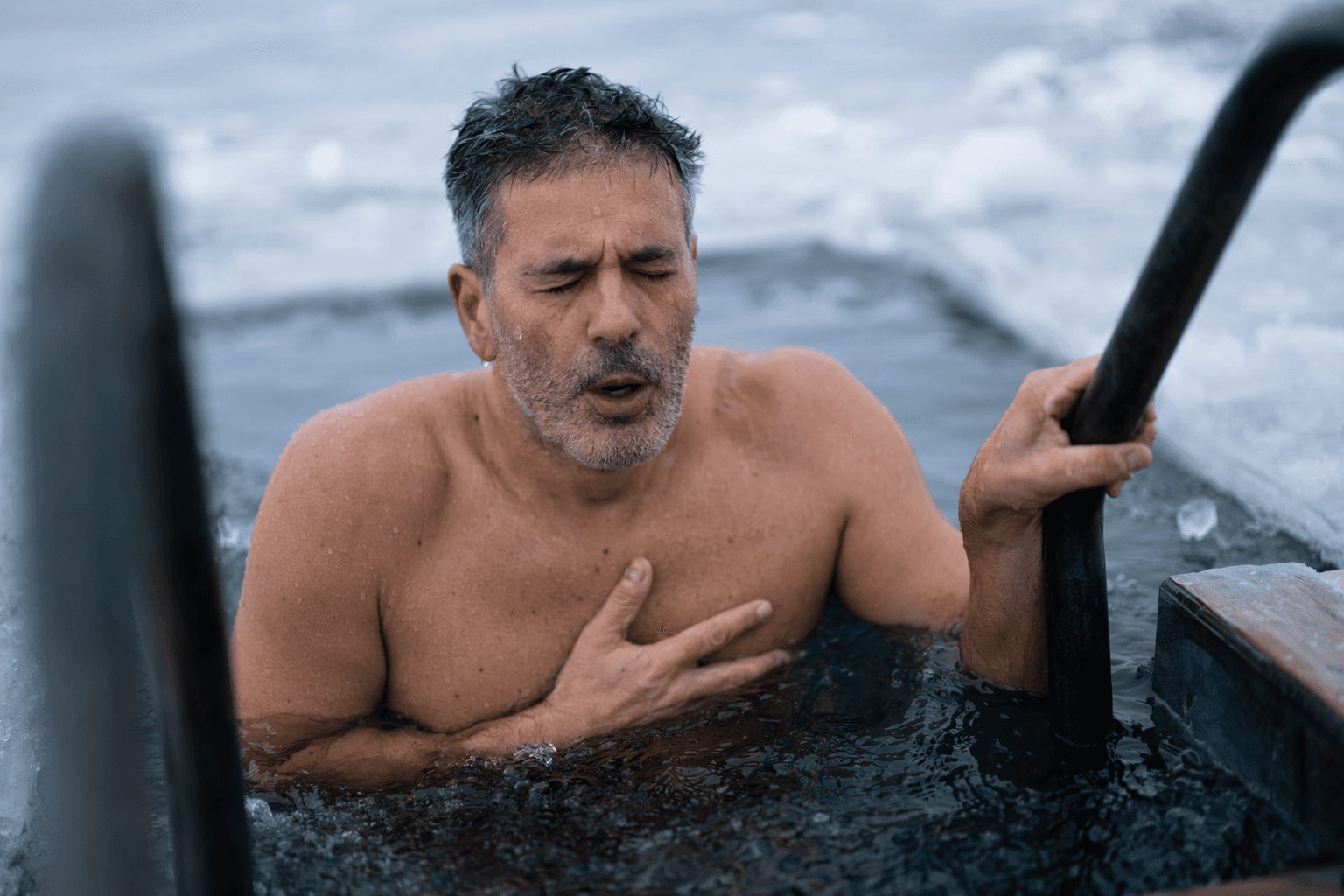 Doctors Warn Cold Plunges May Trigger Arrhythmias and Cardiac Risks