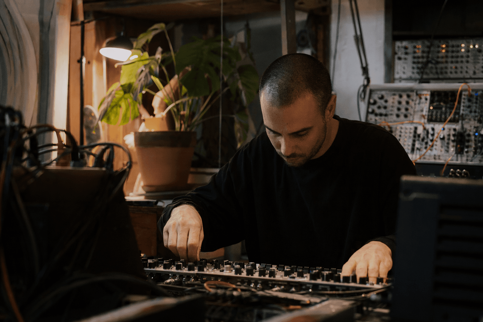 Leonel Jacquier’s Naomi delivers 40 minutes of deep minimal techno on monoKraK