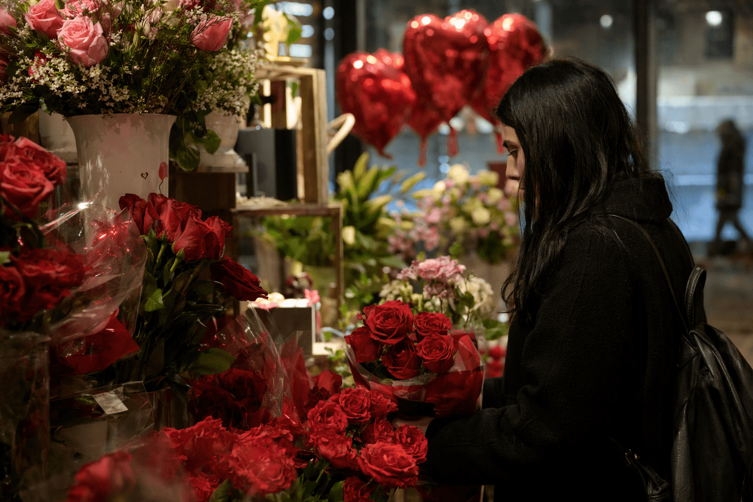 Valentine’s Day Spending Hits Record $200 as Prices Rise
