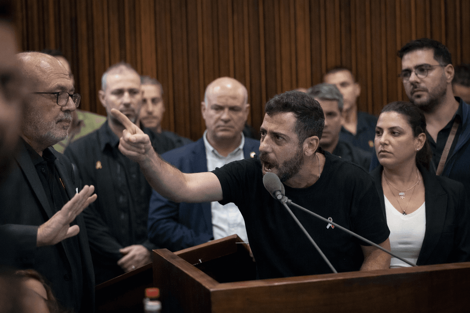Freed hostage Braslavski demands Israeli parliament resign over October 7 failures