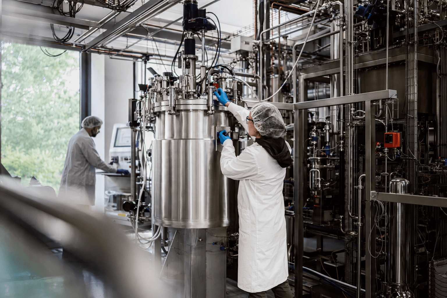 Federal backing accelerates U.S. bioindustrial pilot plants, closing manufacturing gap
