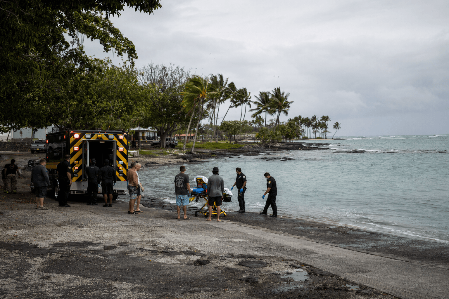 Police investigate possible drowning at Honaunau Bay, woman dies snorkeling