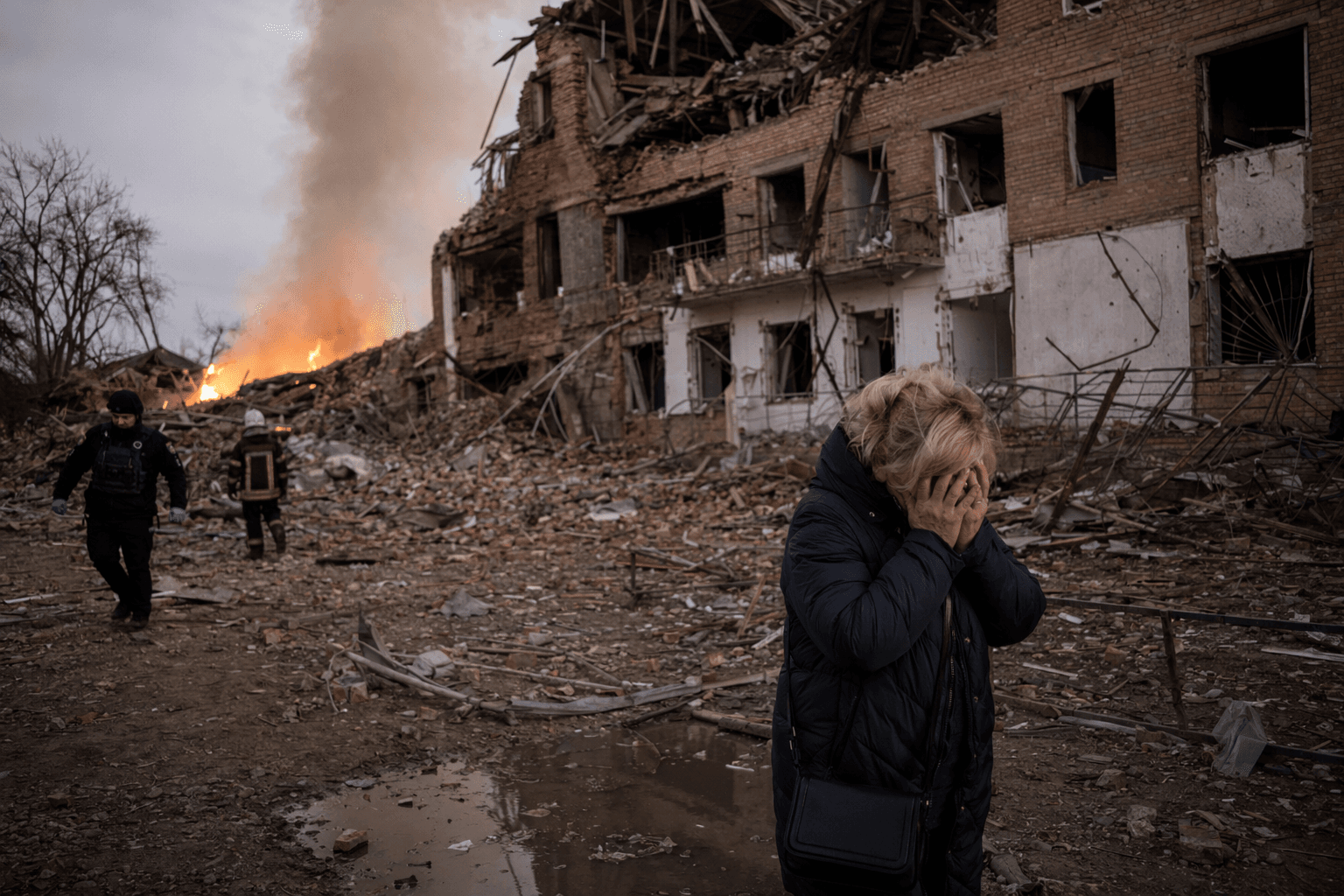 Russia hits Ukraine after ceasefire expires, killing at least six