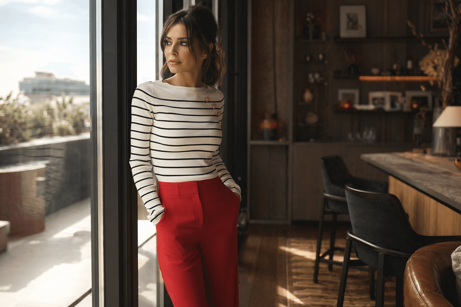 Cheryl Cole's bright trousers show a petite-friendly summer formula