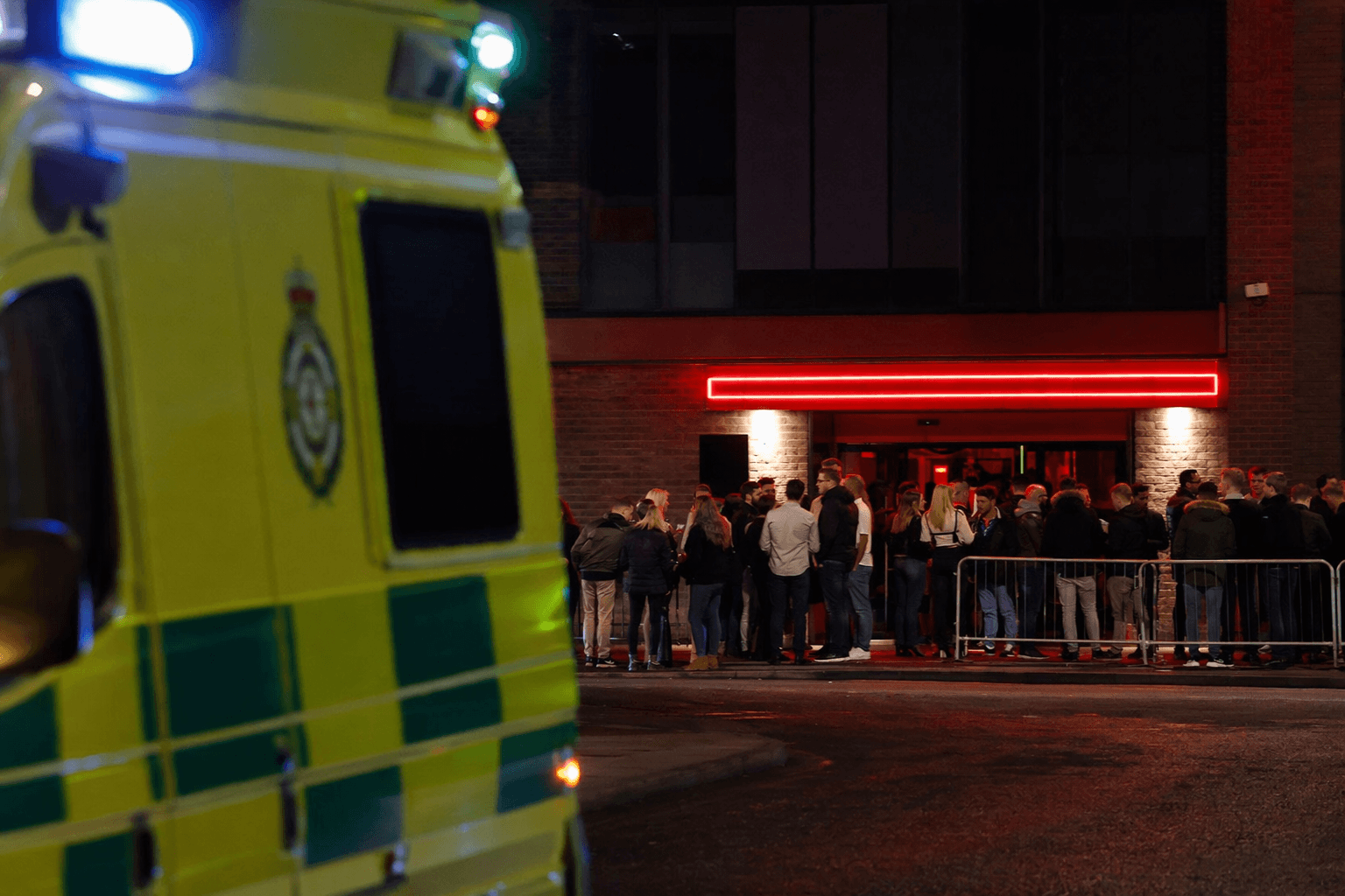 Kent meningitis outbreak linked to university and nightclub, two dead