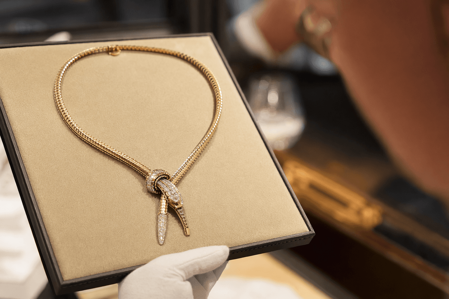 Van Cleef & Arpels Zip necklace tops Phillips Geneva auction at $793,346