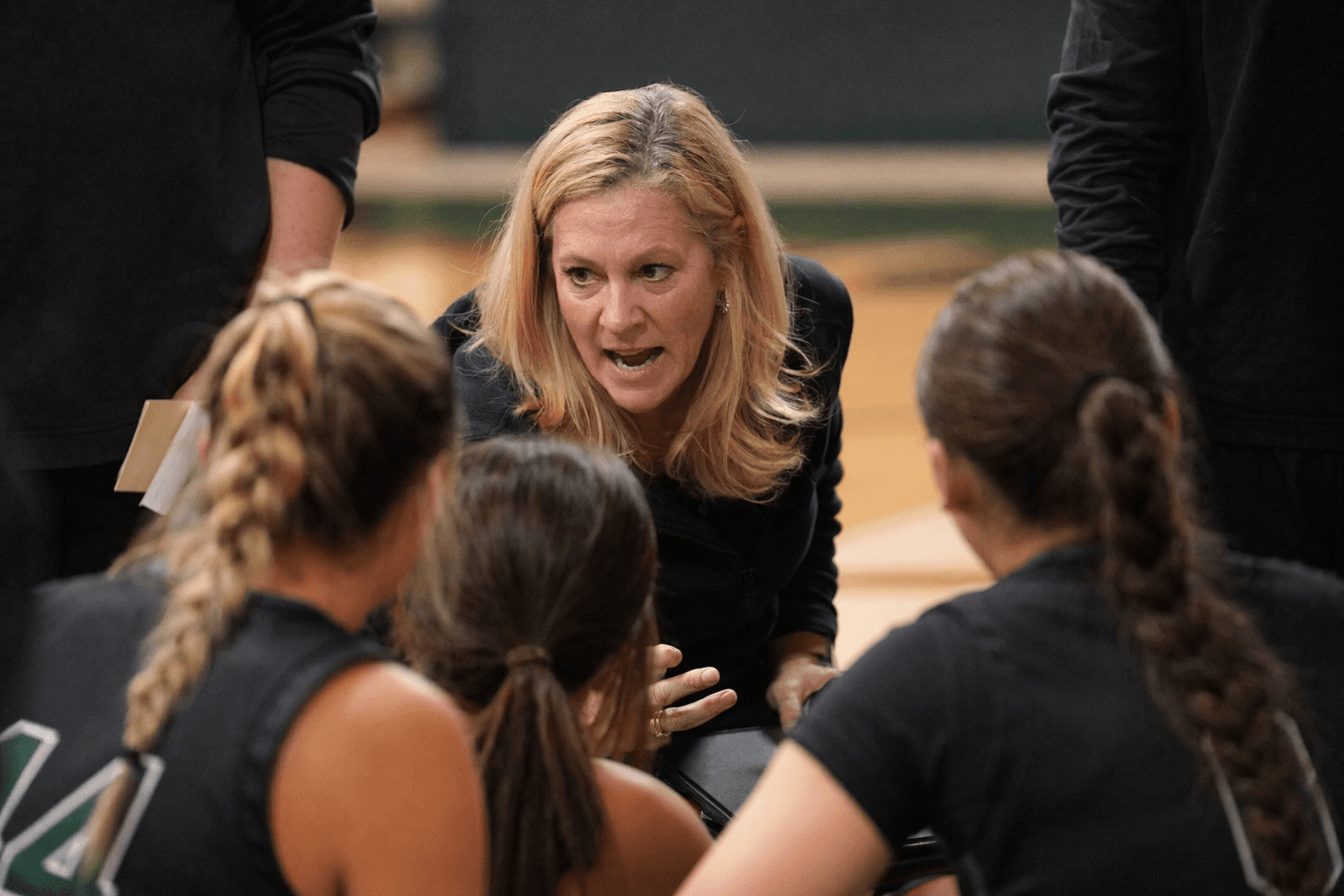 Harrison brings back Amie Anthrop to lead girls basketball program