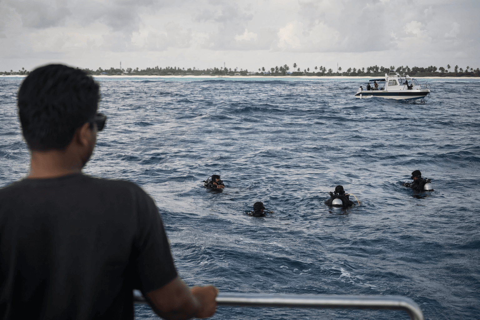 Five Italians die in Maldives scuba diving accident, search continues