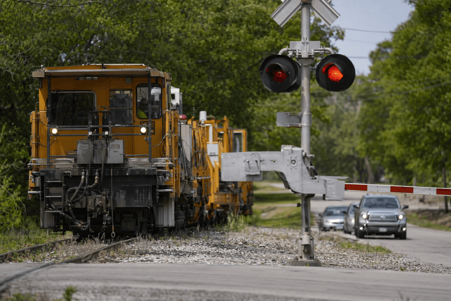 Rolling railroad-crossing closures to hit western Morgan County next week