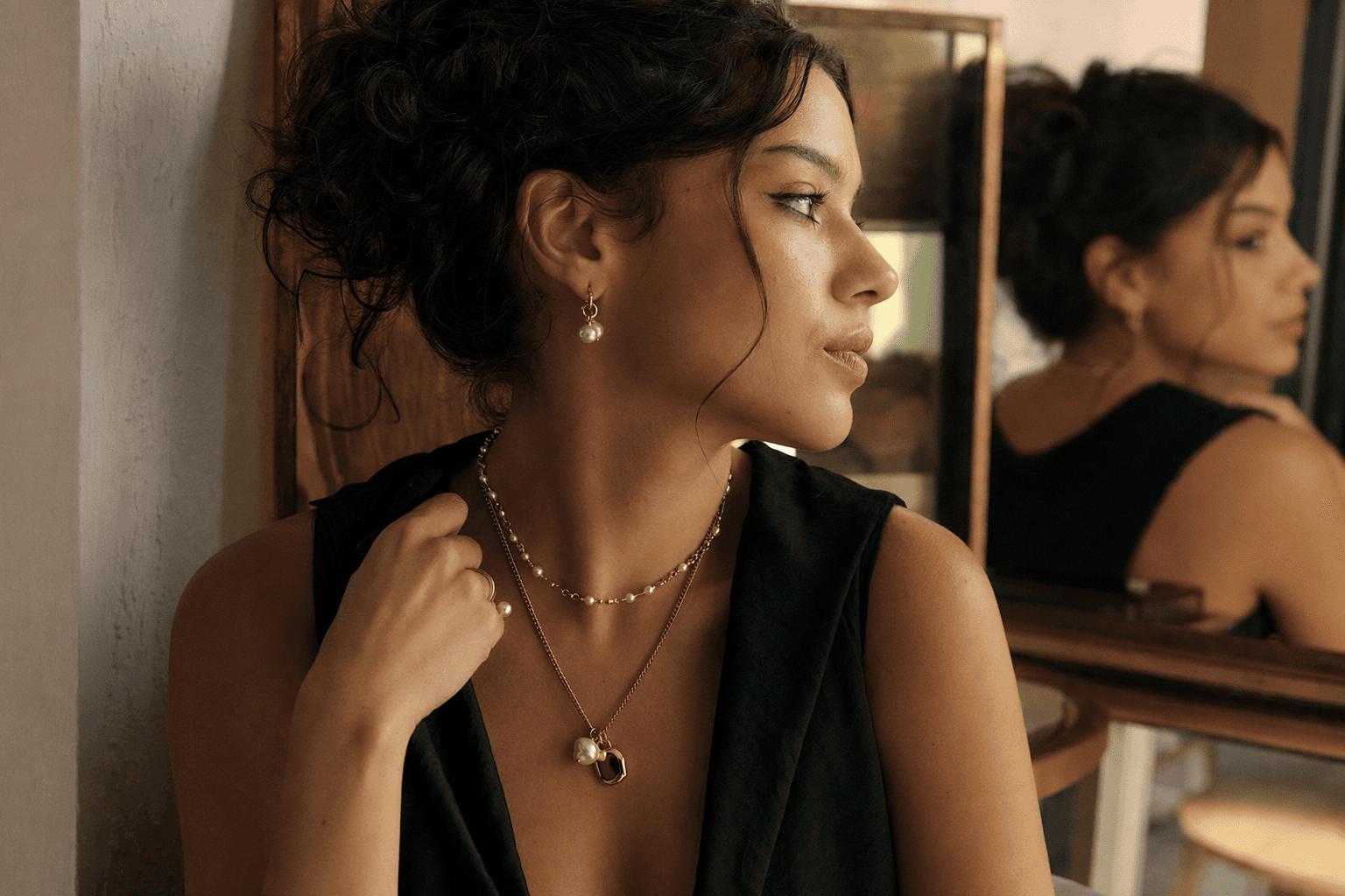 personalized jewelry drives 2026 trends, from charms to nameplates