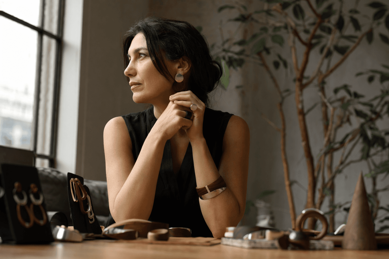 Designers turn to wood and leather as gold prices soar