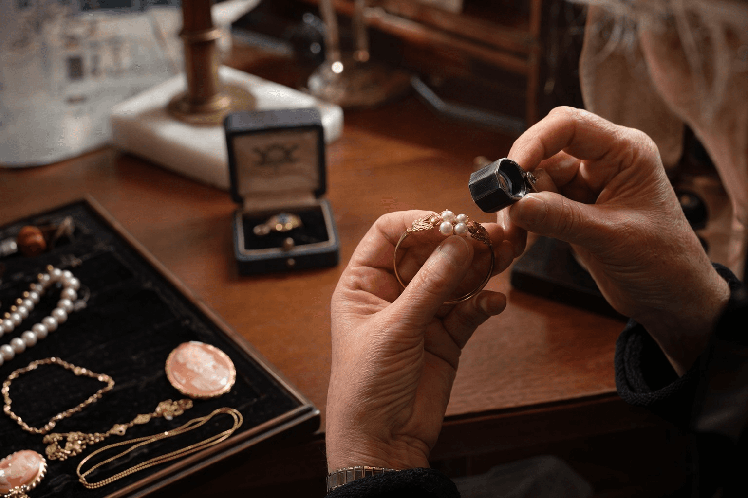 How to spot vintage jewelry fakes by marks, materials, provenance