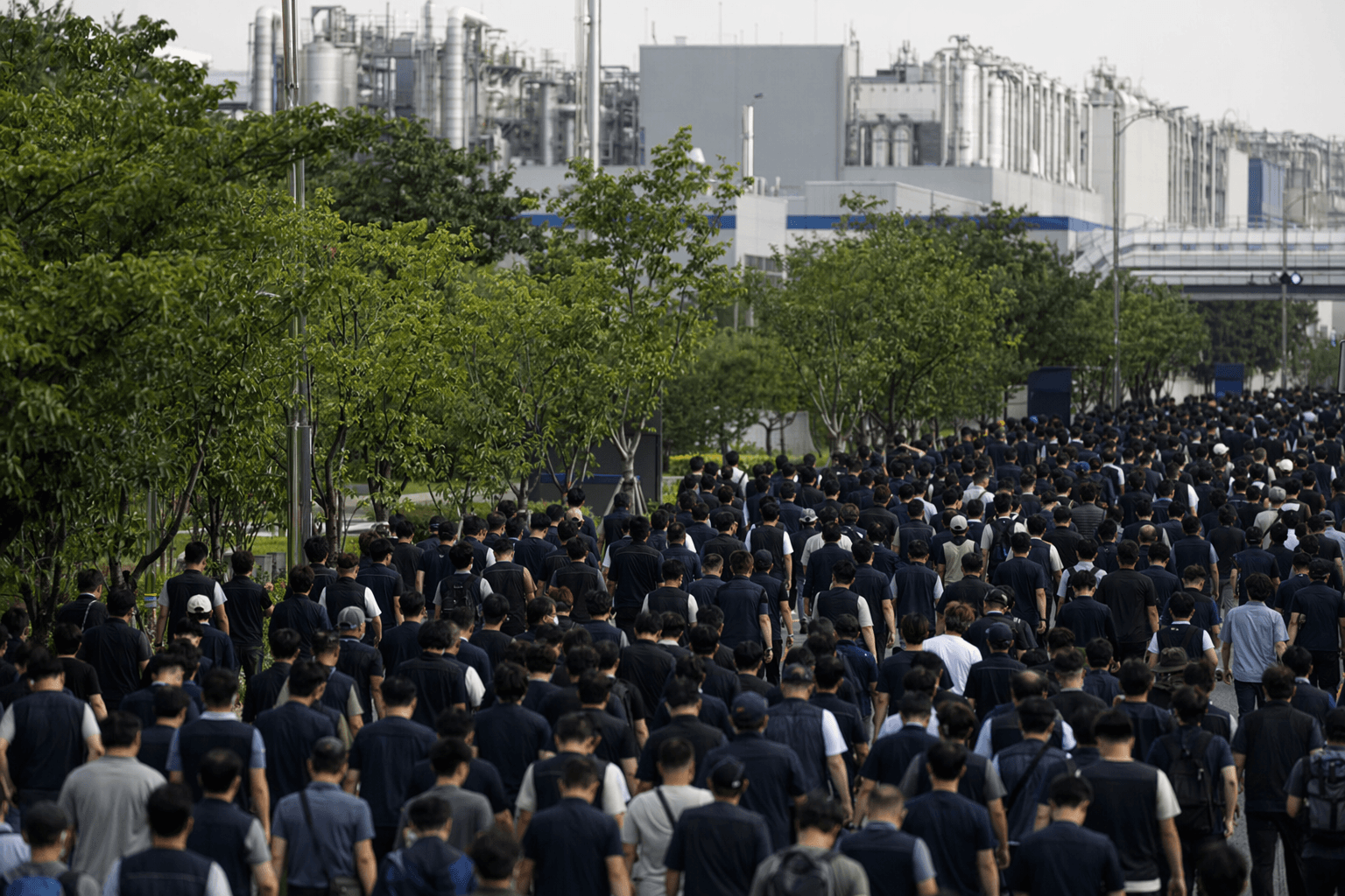 South Korea vows intervention to avert Samsung chip plant strike