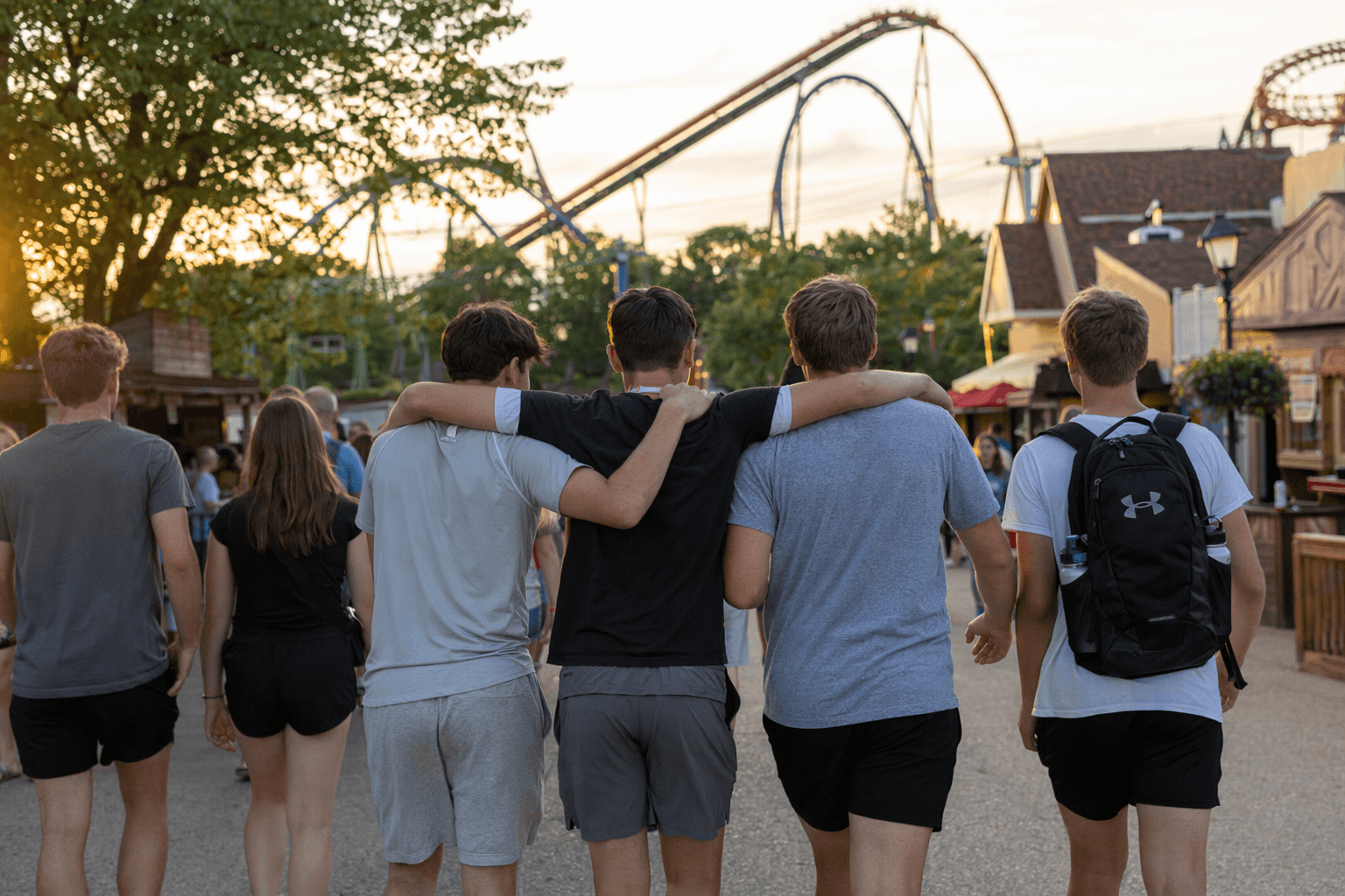 Tell City seniors take final trip together to Holiday World