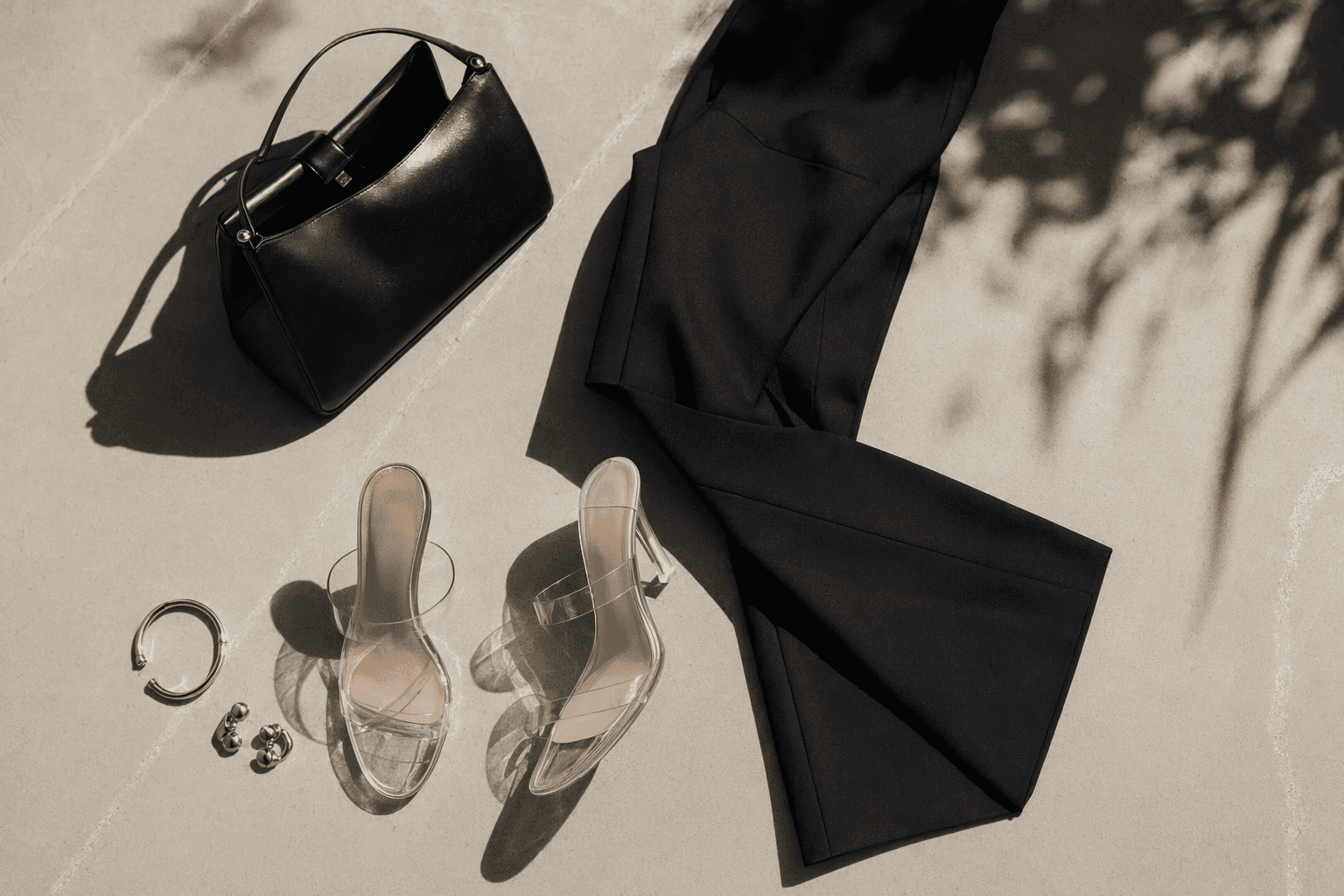 Barbara Palvin’s jelly sandals make capri pants feel chic again