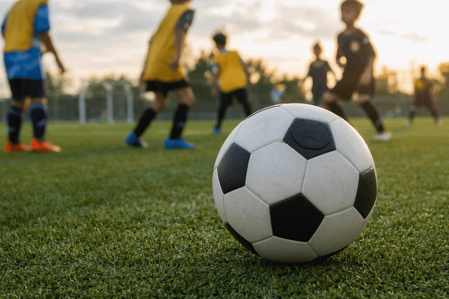 Ugreen’s soccer-ball tracker promises 7-year battery life for Apple Find My