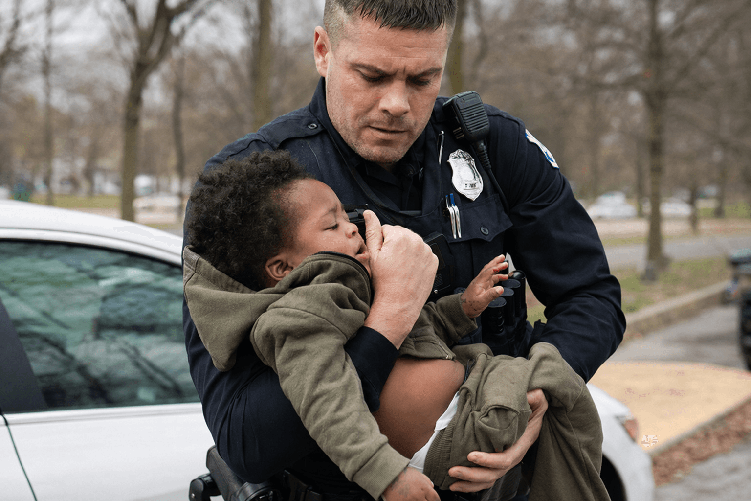 Philadelphia sergeant saves choking toddler in tense FDR Park rescue