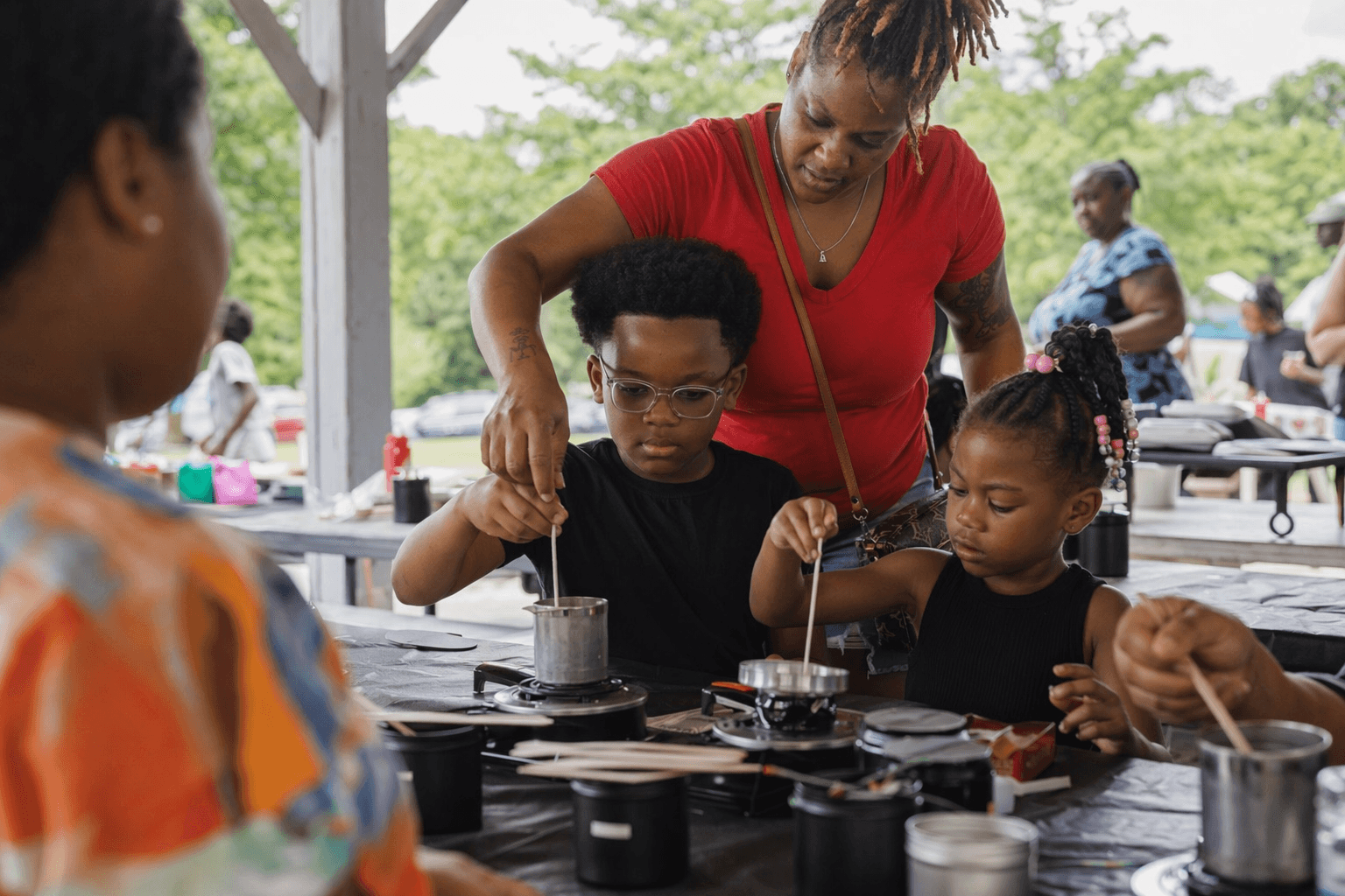 Bamberg County links Juneteenth with family candle-making activity