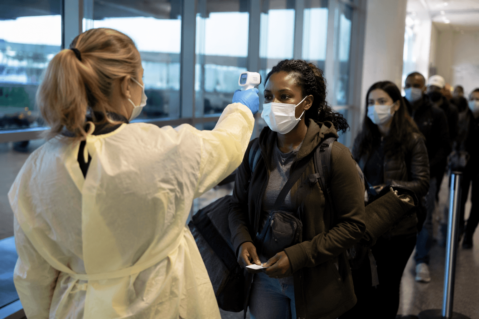 U.S. redirects Ebola-risk travelers to Dulles for enhanced screening