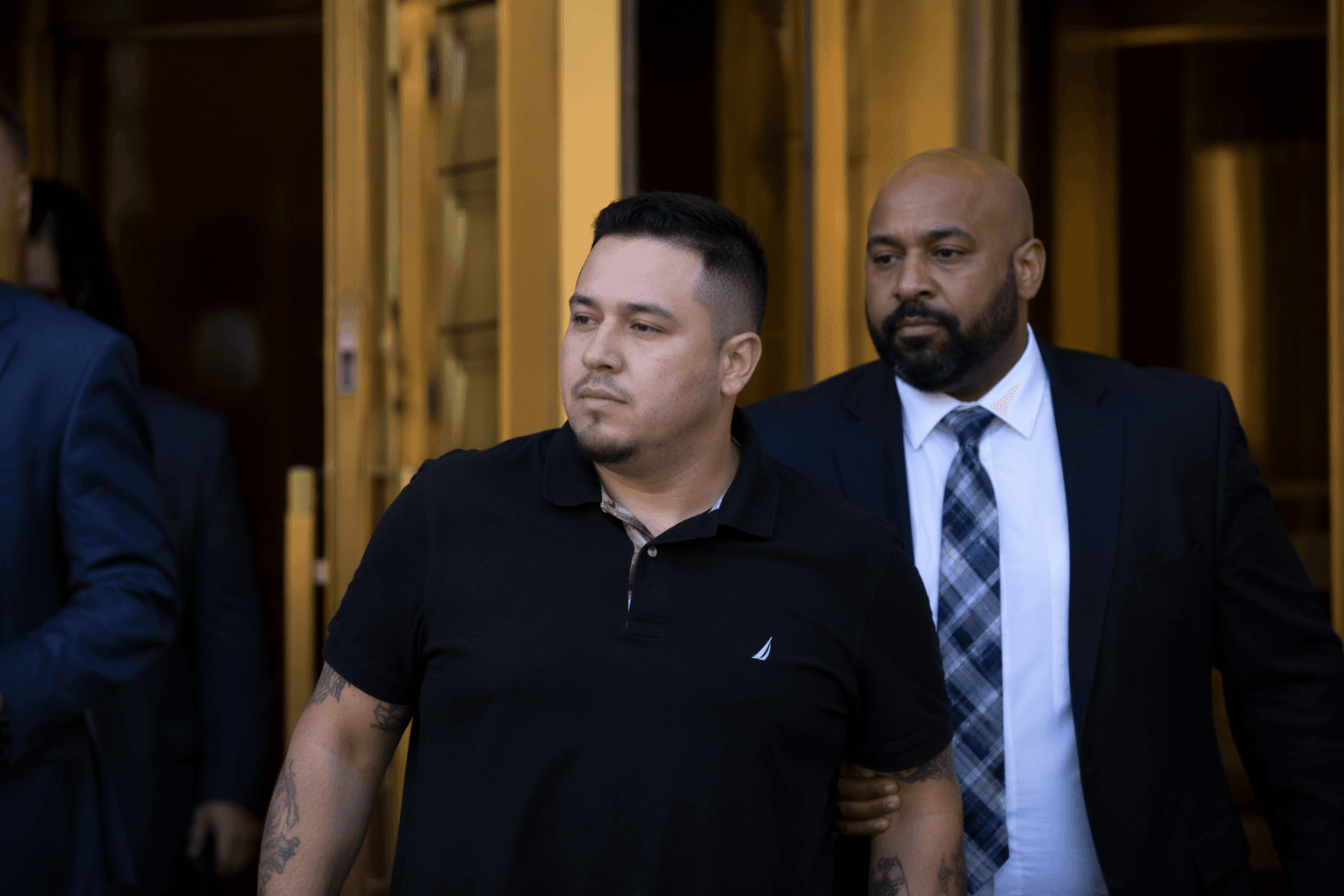 Judge dismisses smuggling indictment against Maryland man in deportation case