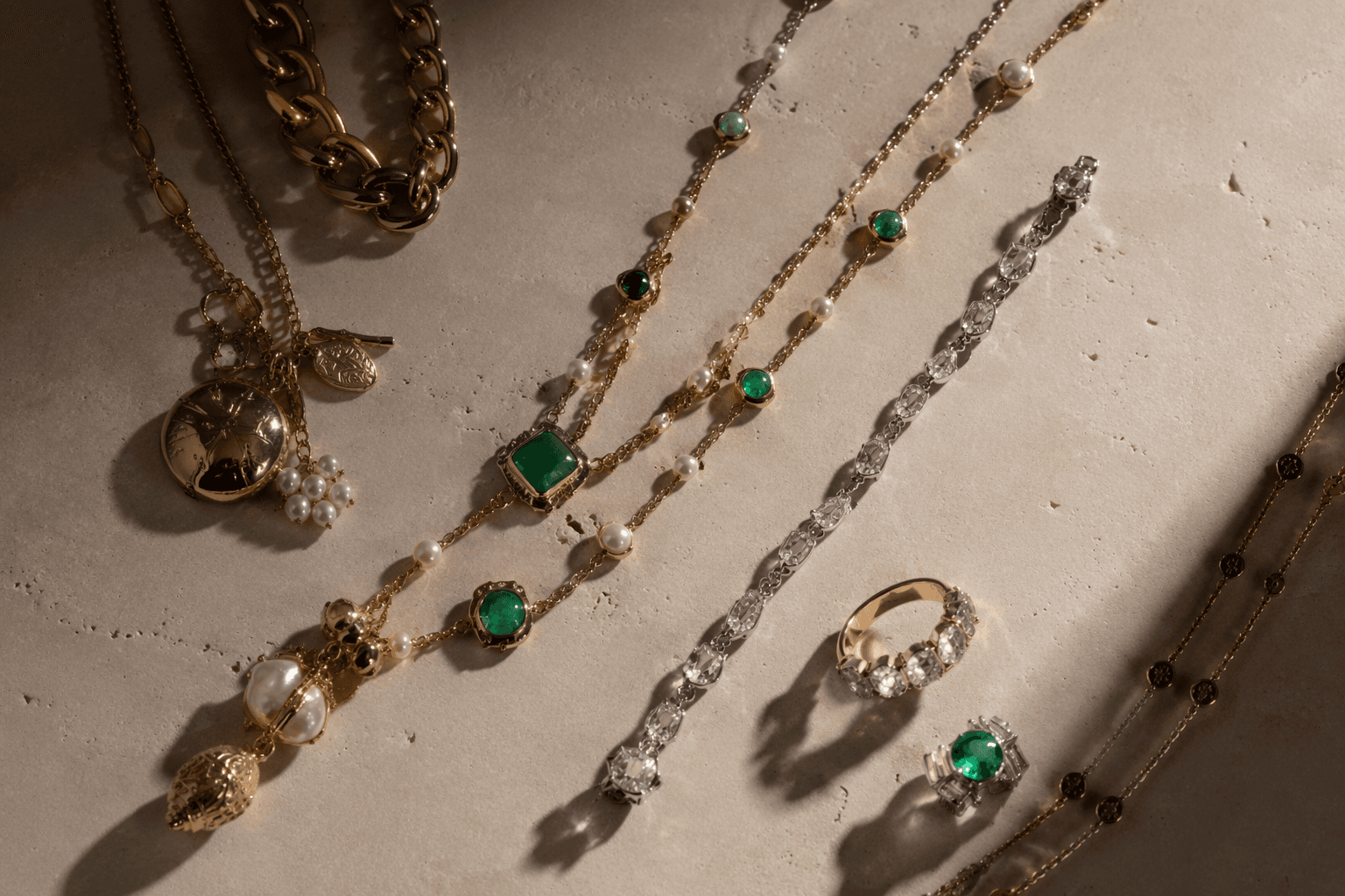 TEFAF New York spotlights vintage and contemporary jewelry layering