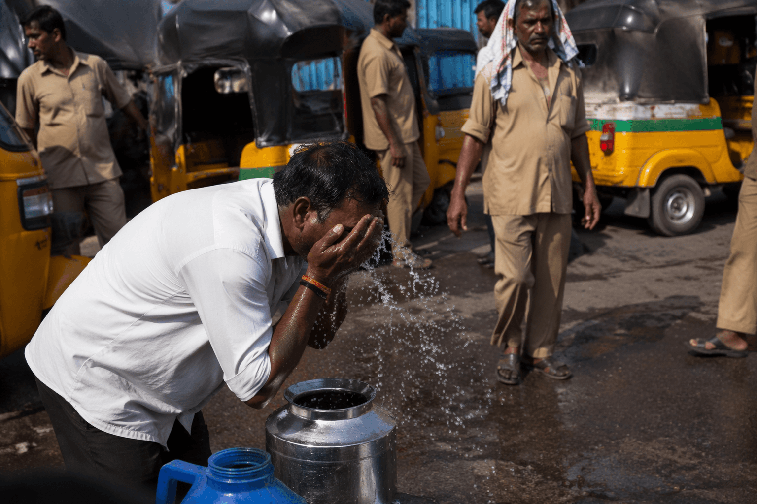 Andhra Pradesh reports 325 suspected heatstroke cases as India swelters
