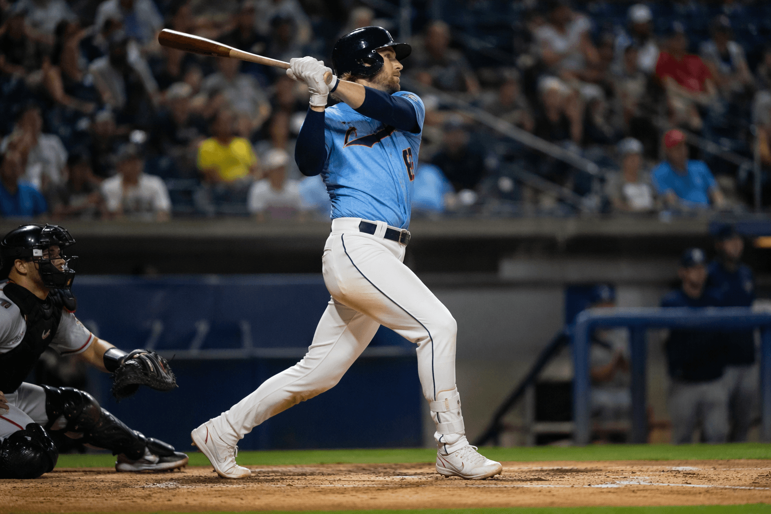 Hostetler powers Jumbo Shrimp past Norfolk for fourth straight win